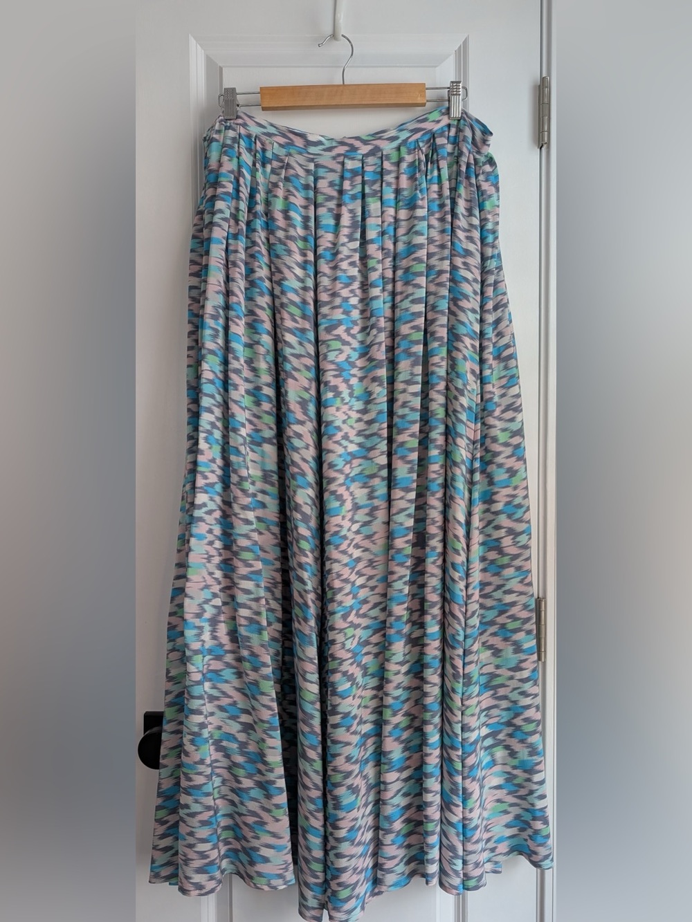 Tori Richard Honolulu Silk Confetti Pleated Maxi Skirt Size 14 in Storm NWT